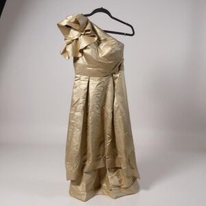 One-Shoulder Champagne‎ Satin Gown With Ruffle Detail And Pleated Skirt NWOT 10